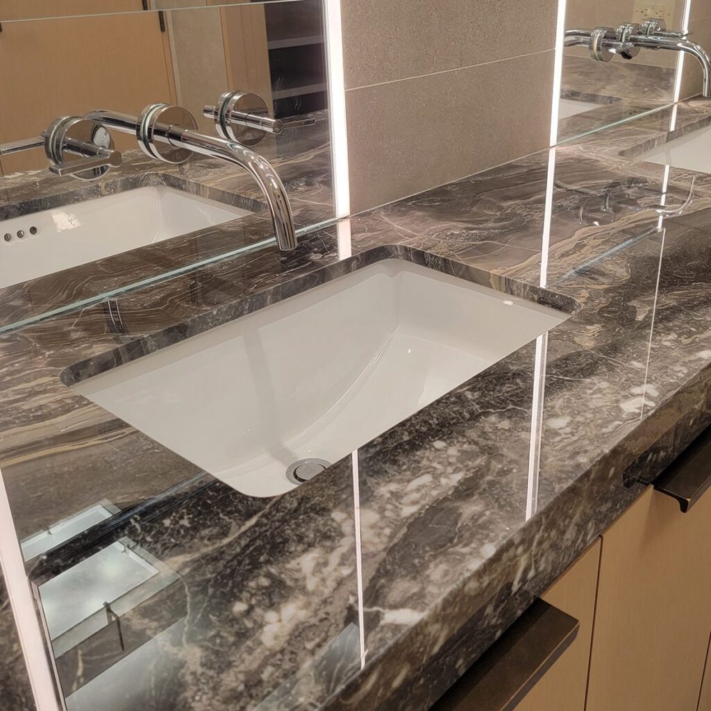 Bathroom vanity